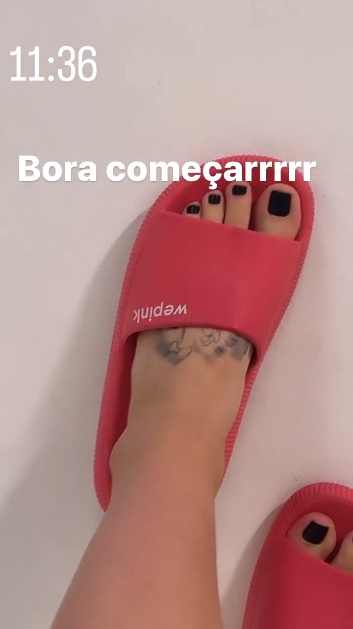 Virginia Fonseca Feet